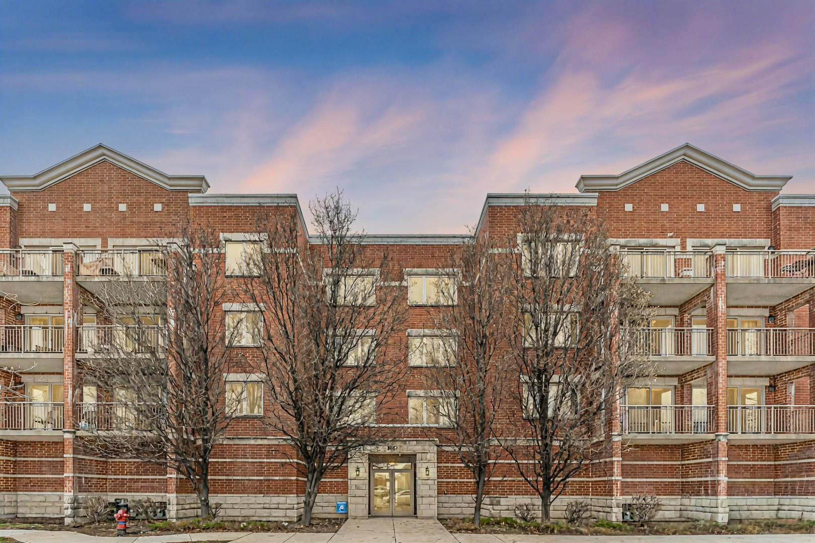 9864 Leland Avenue #220, Schiller Park, IL