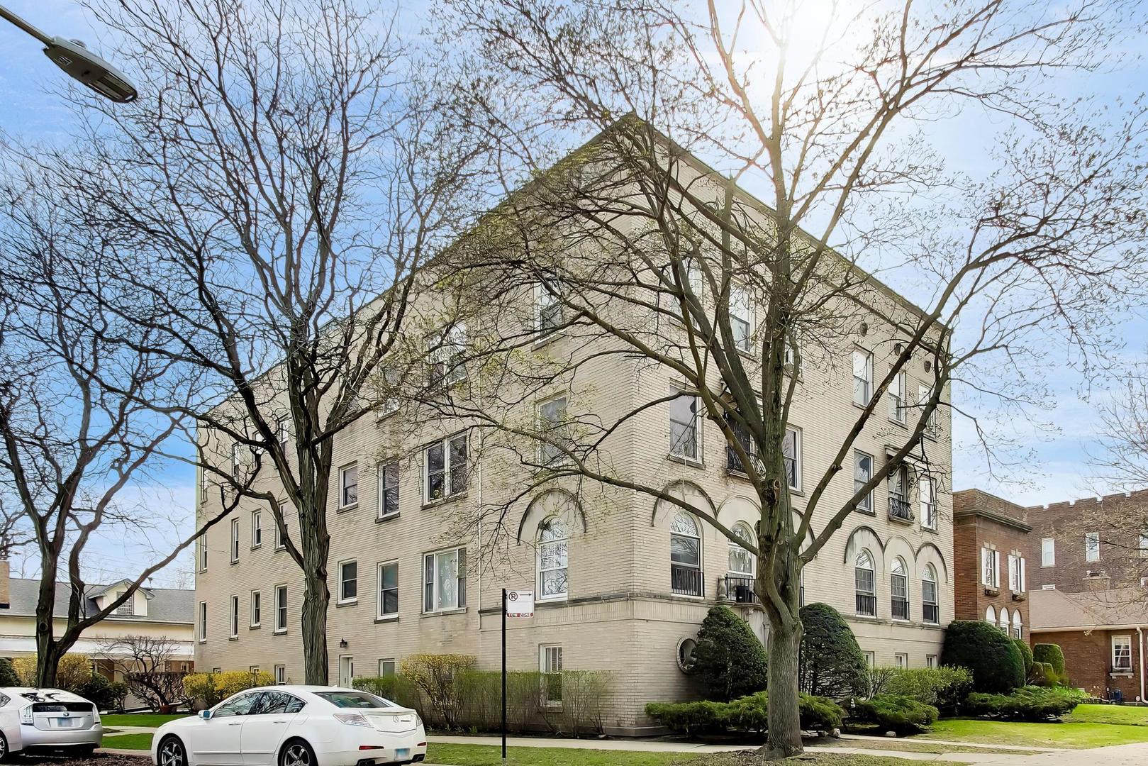 2041 W FARWELL Avenue #2E, Chicago, IL