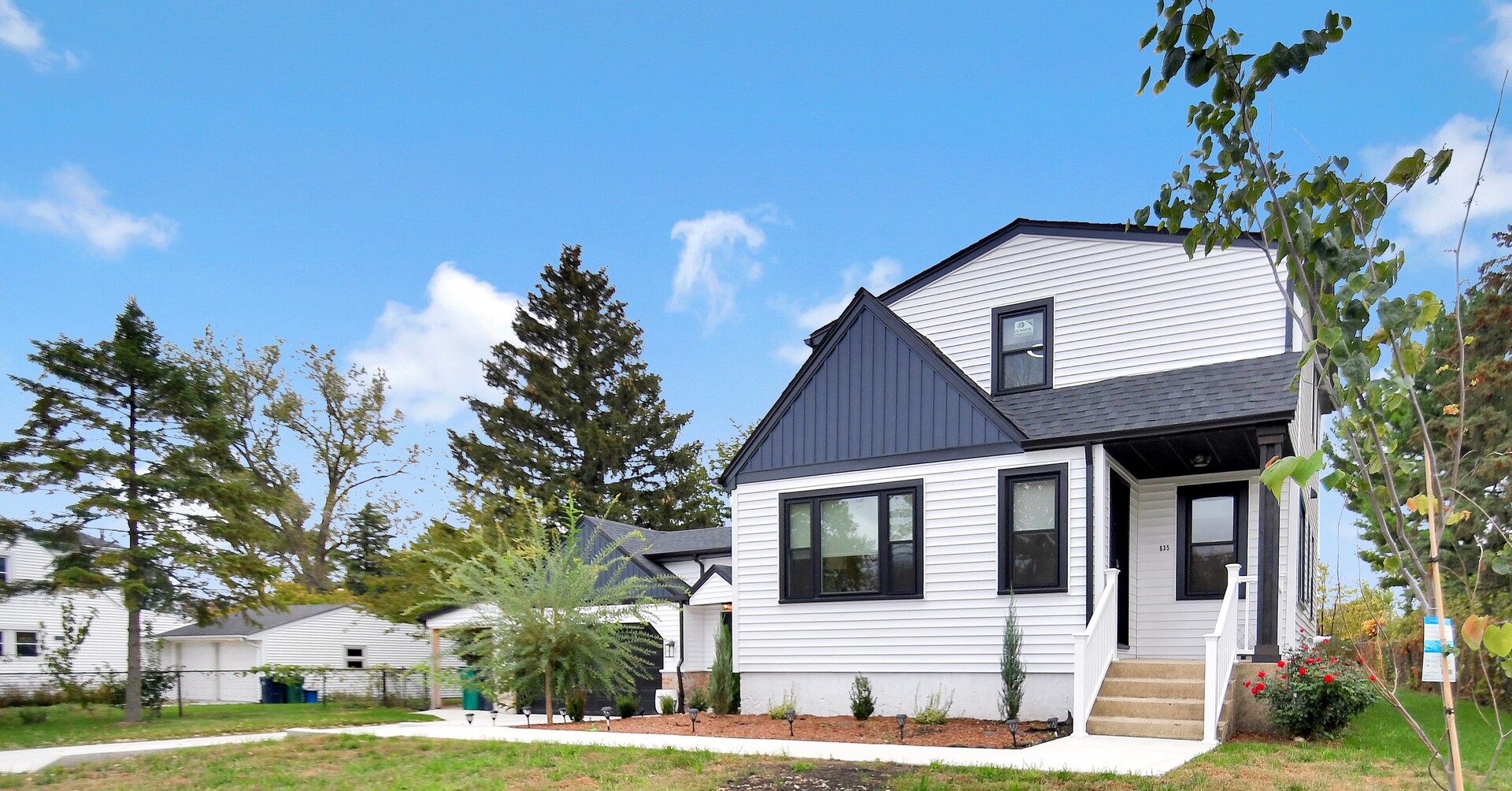 635 E Prairie Avenue, Lombard, IL