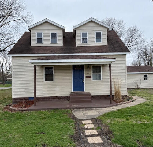 111 E Peach Street, Centralia, IL