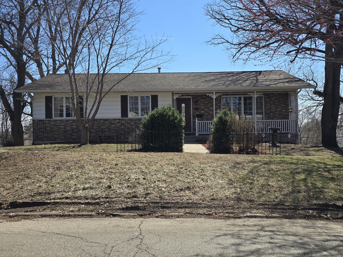 812 10th Avenue, Fulton, IL