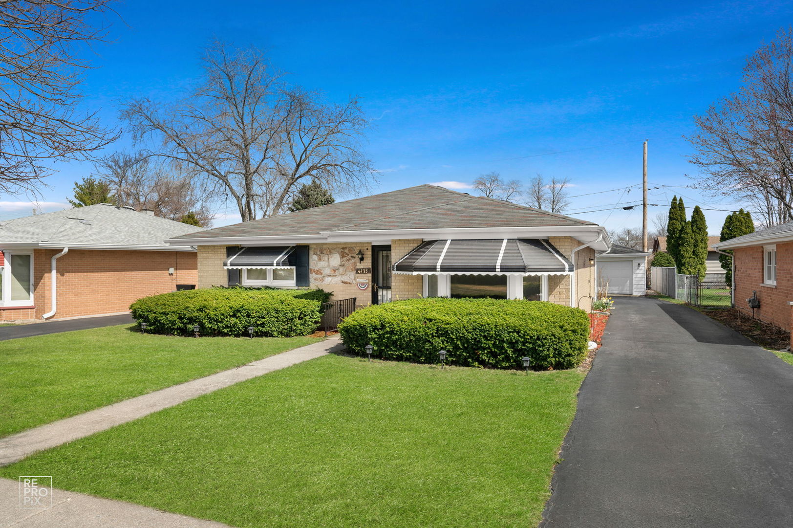 4433 Madison Avenue, Brookfield, IL