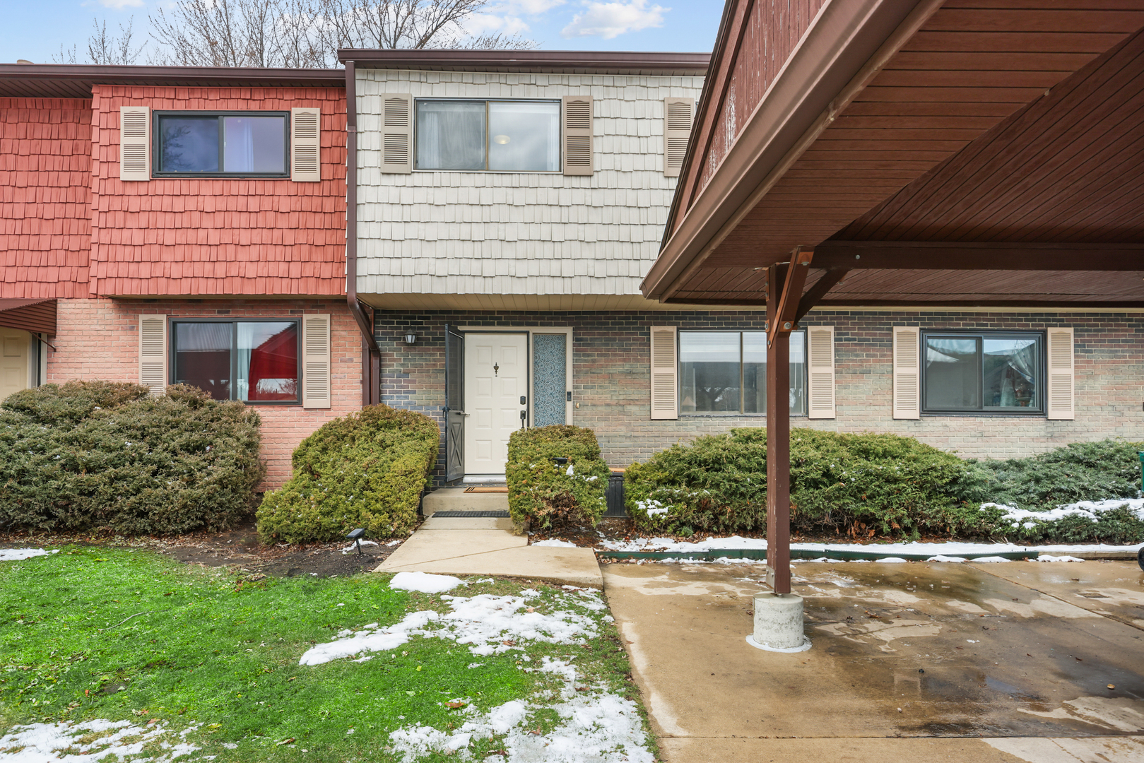 1528 Chippewa Trail, Wheeling, IL