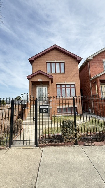 4505 S Drake Avenue, Chicago, IL