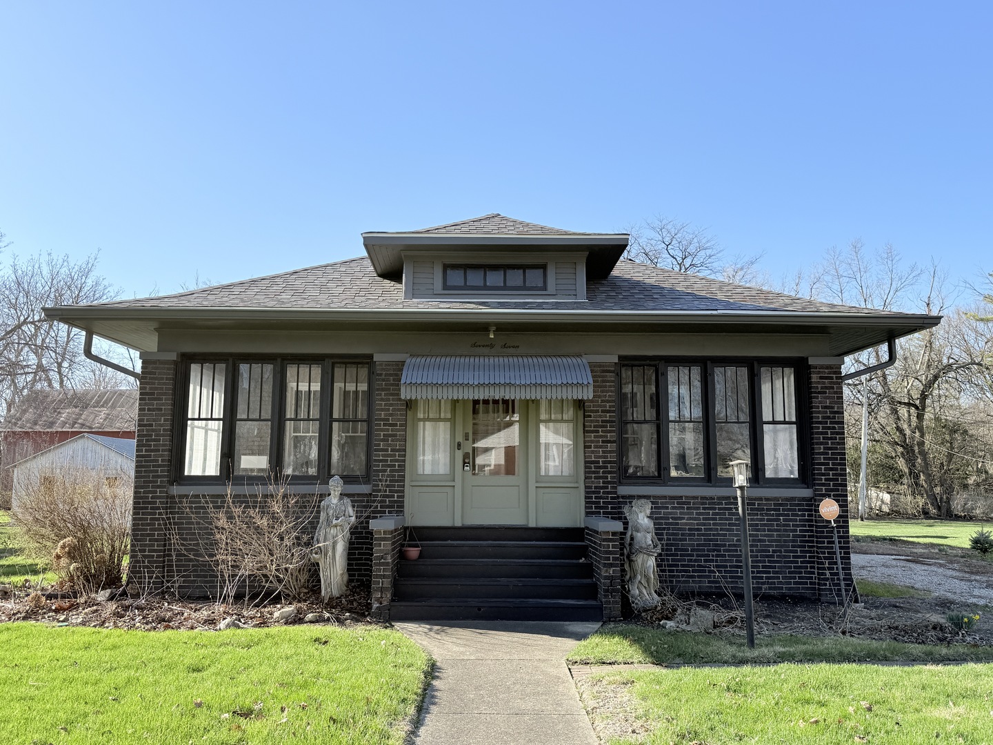 77 Main Street, Saunemin, IL