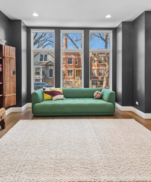 3717 N HERMITAGE Avenue, Chicago, IL