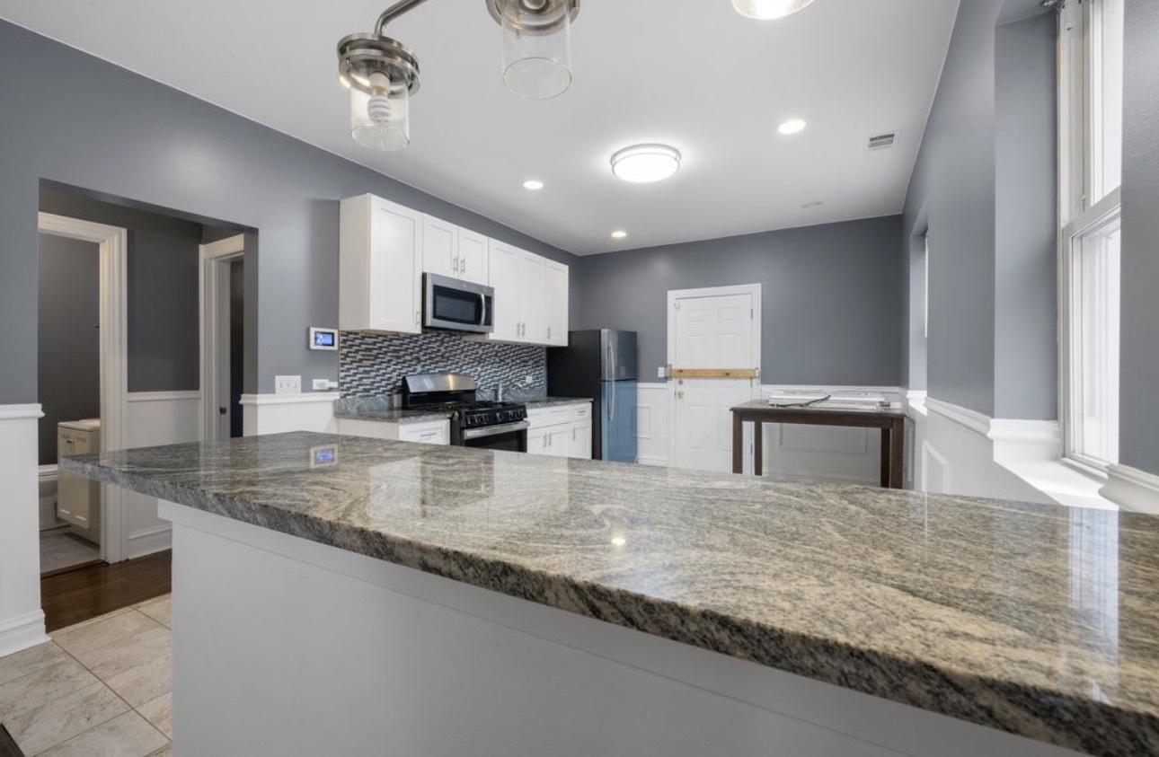 8222 S Maryland Avenue #3, Chicago, IL