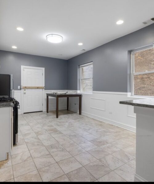 8222 S Maryland Avenue #3, Chicago, IL