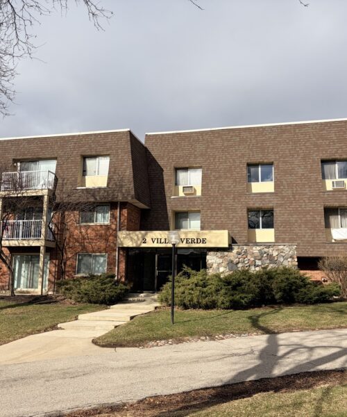2 Villa Verde Drive #201, Buffalo Grove, IL