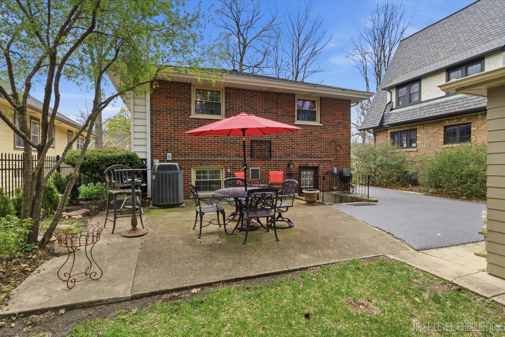 1304 Gilbert Avenue, Downers Grove, IL