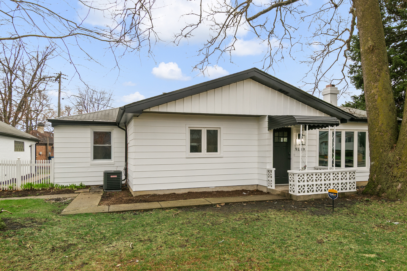 9139 Robinson Avenue, Franklin Park, IL