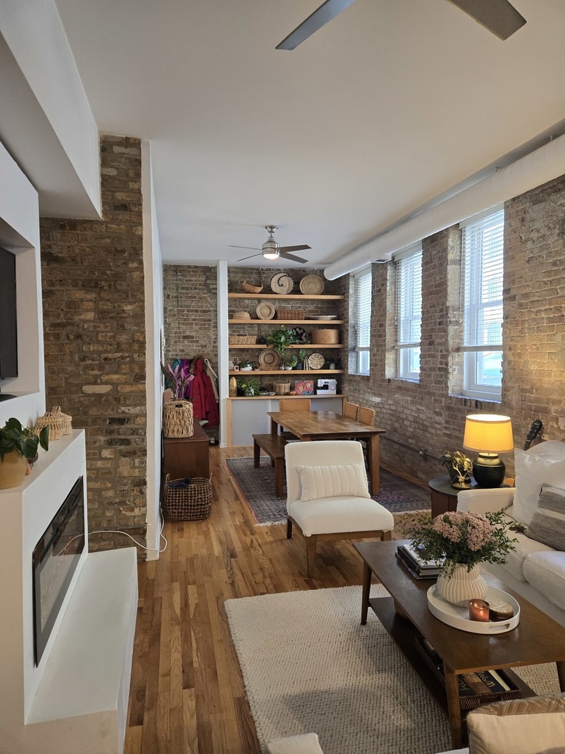 515 N Noble Street #115, Chicago, IL