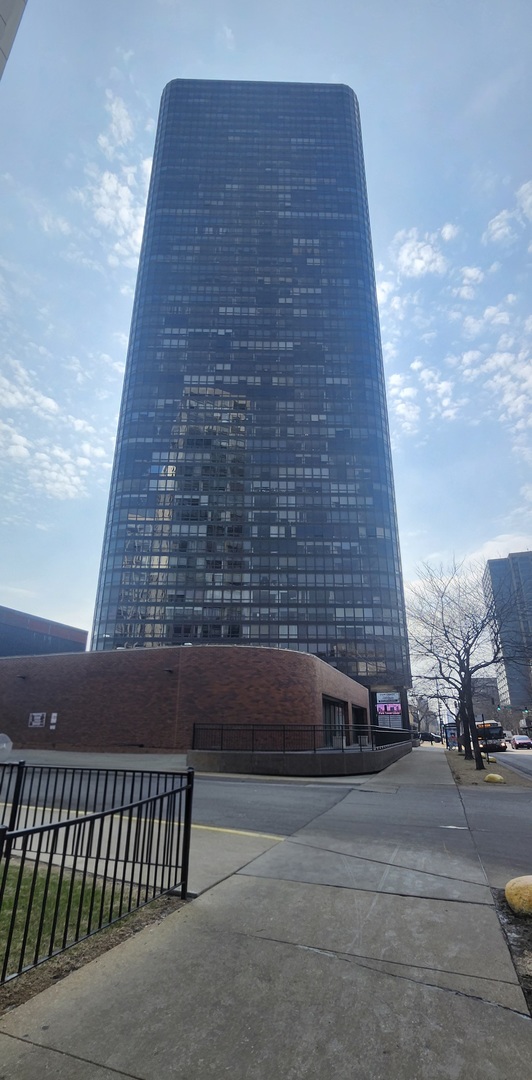 5415 N Sheridan Road #5010, Chicago, IL