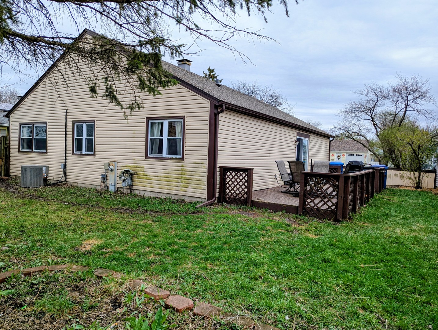 16 Afton Drive, Montgomery, IL