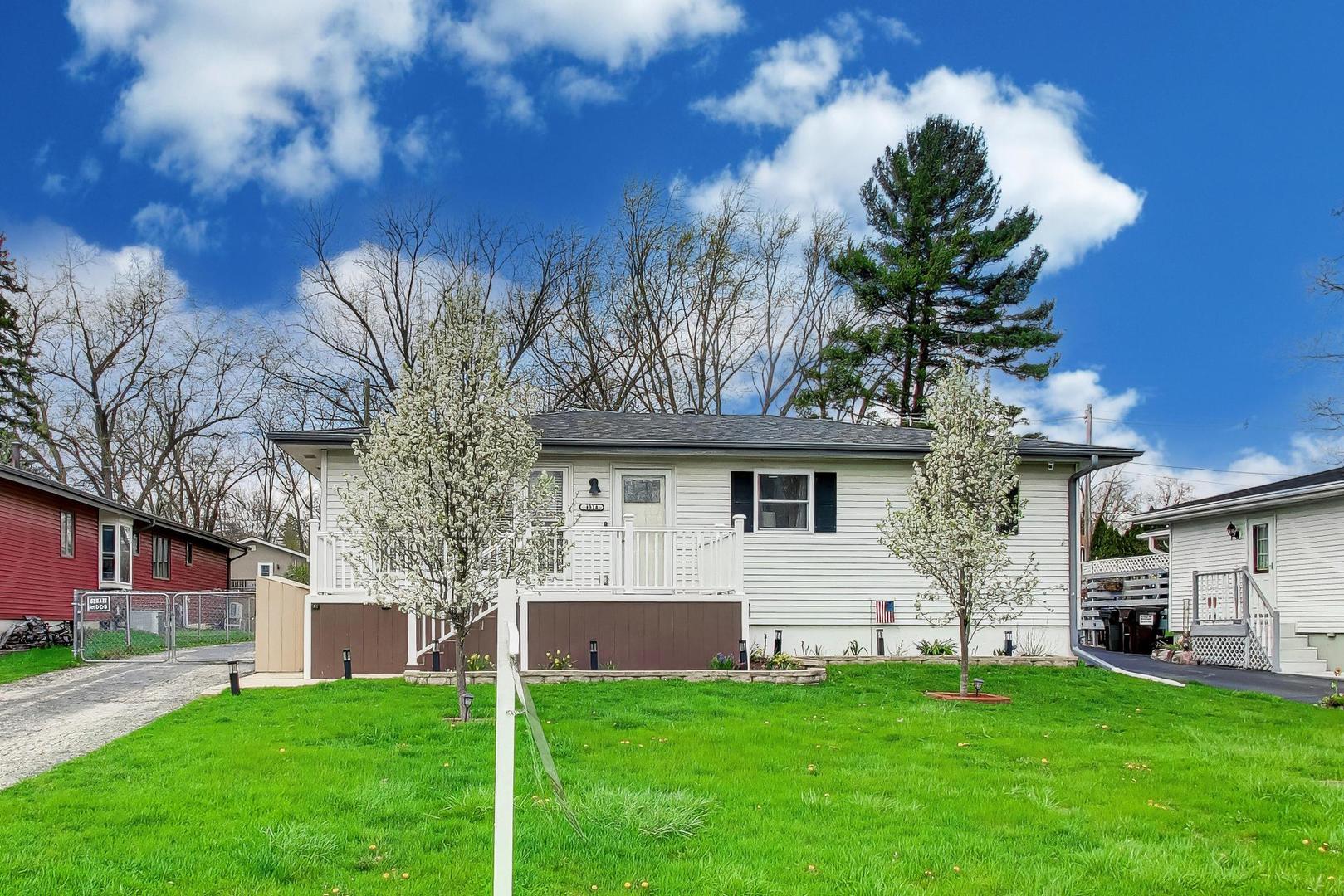 4318 Sioux Lane, McHenry, IL