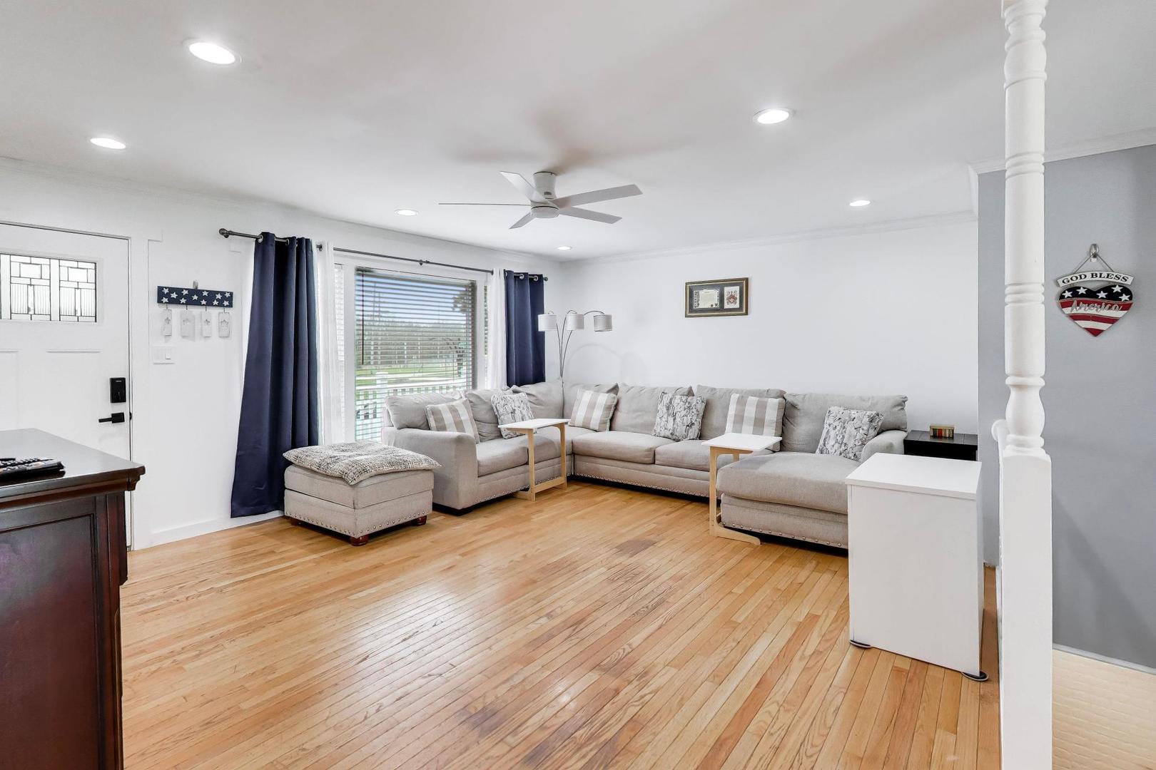 4318 Sioux Lane, McHenry, IL