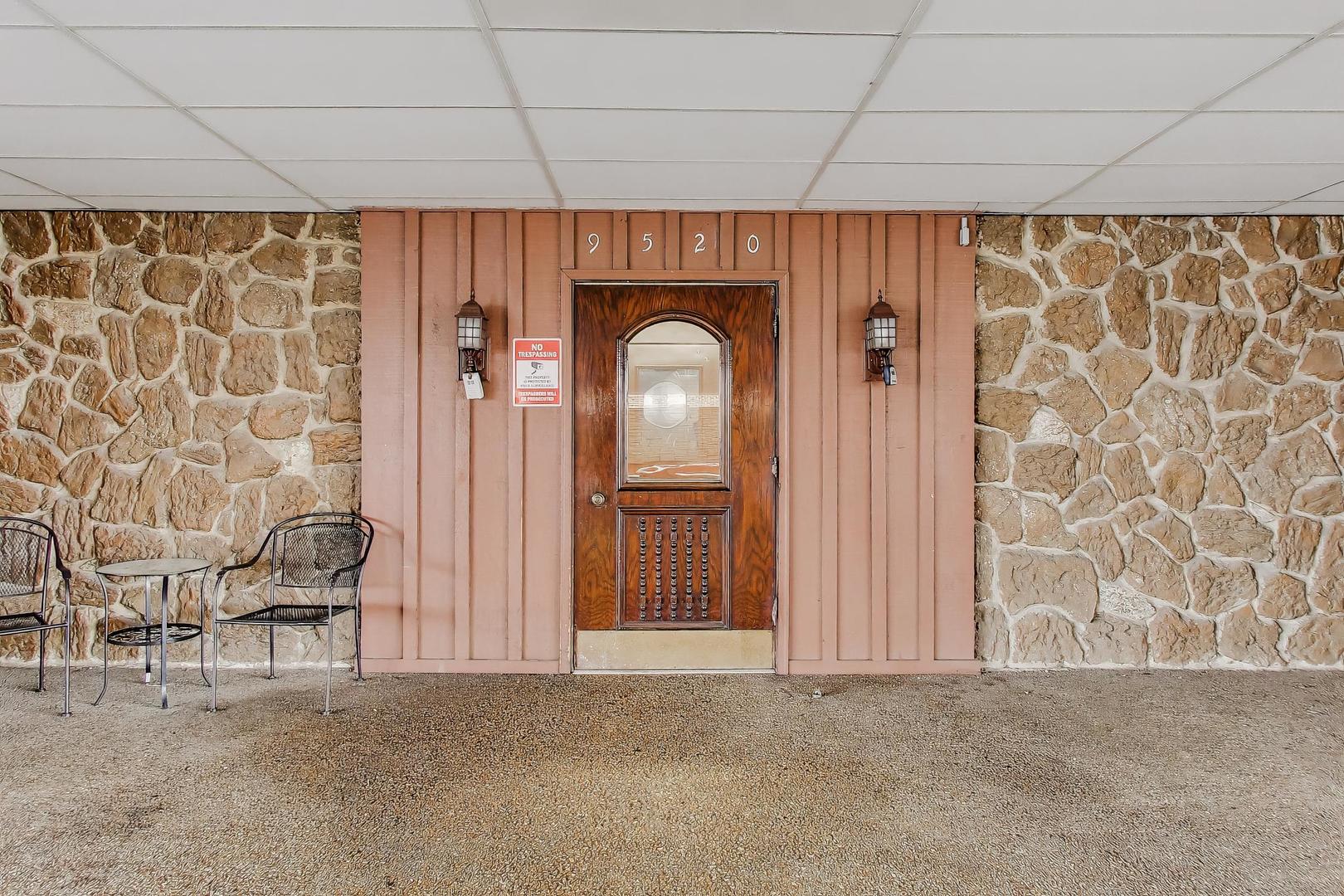 9520 Mayfield Avenue #111N, Oak Lawn, IL