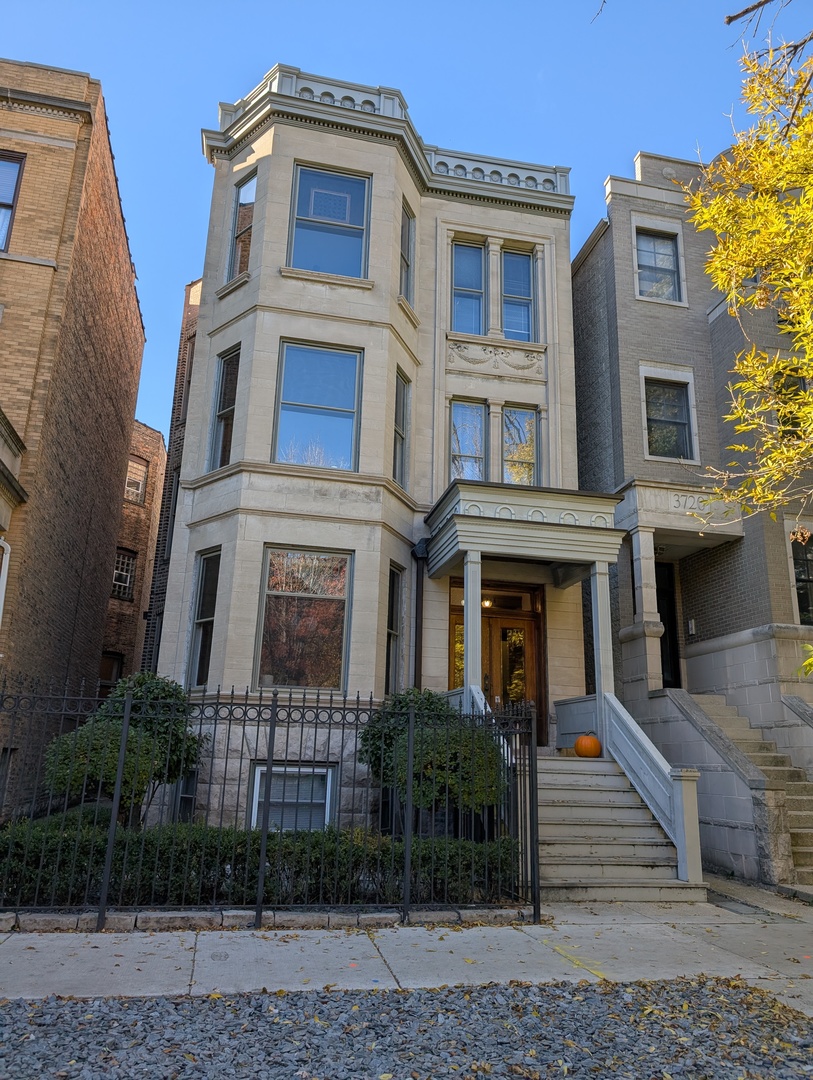 3716 N FREMONT Street #1ST-DUPLEX, Chicago, IL