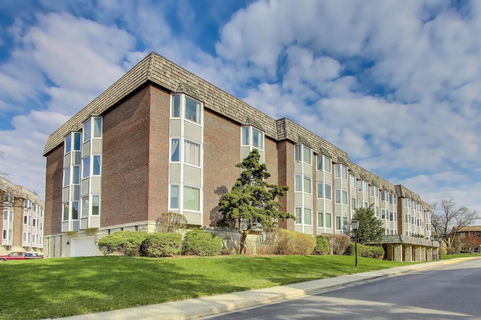 400 Ascot Drive #1M, Park Ridge, IL