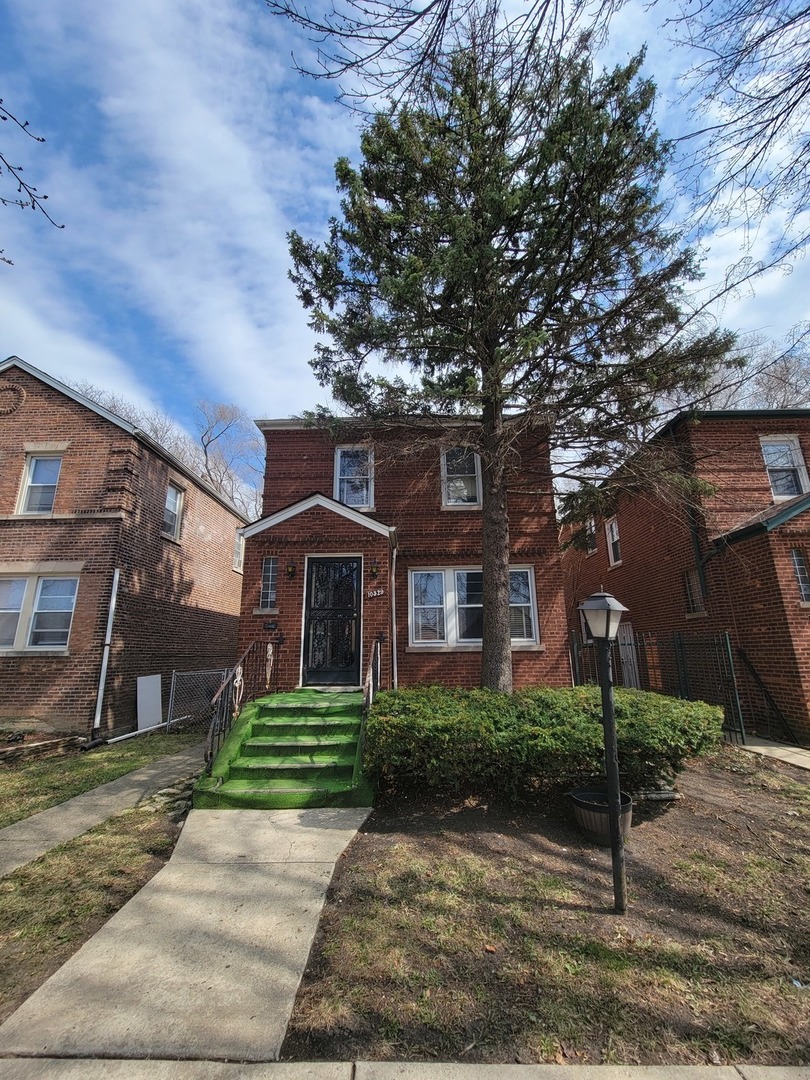 10529 S Eberhart Avenue, Chicago, IL