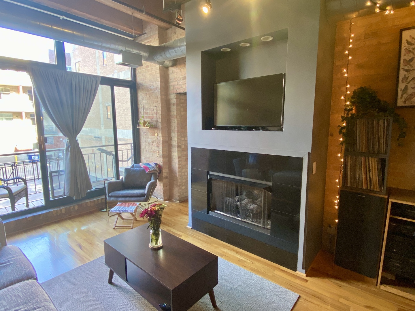1250 W Van Buren Street #208, Chicago, IL