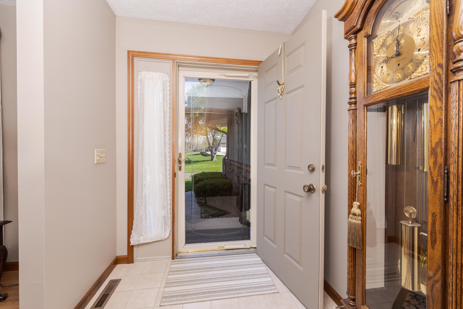 9305 Regal Court, Bloomington, IL