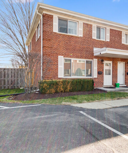 1240 N Boxwood Drive, Mount Prospect, IL