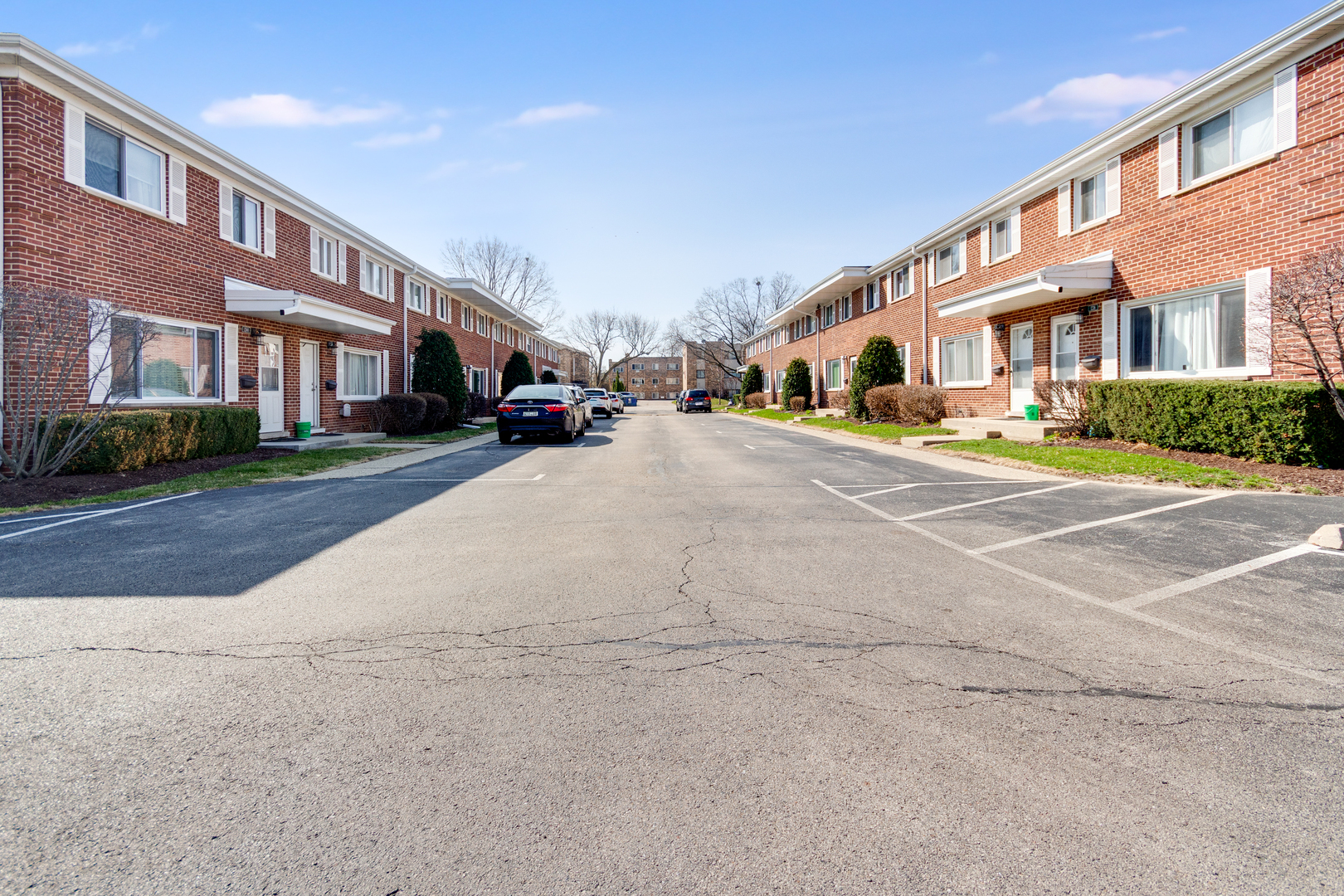 1240 N Boxwood Drive, Mount Prospect, IL