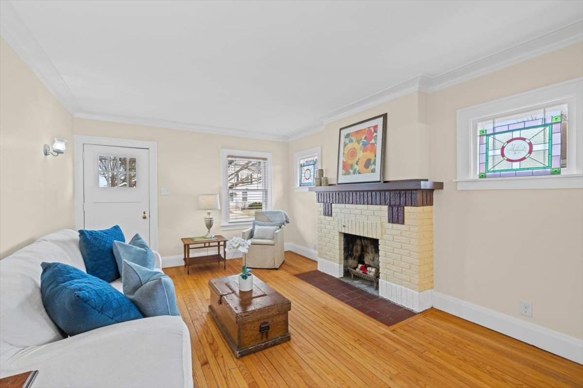 1324 Hickory Street, Waukegan, IL