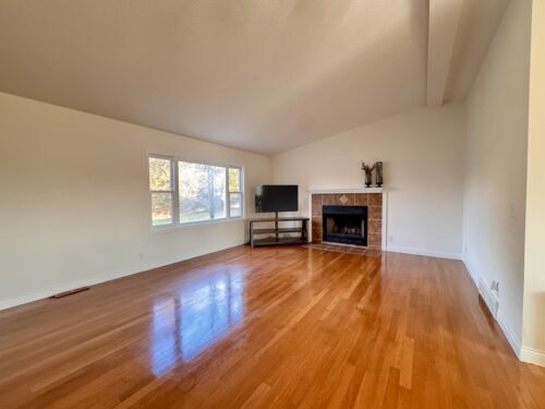 406 N Clover Court, Dixon, IL