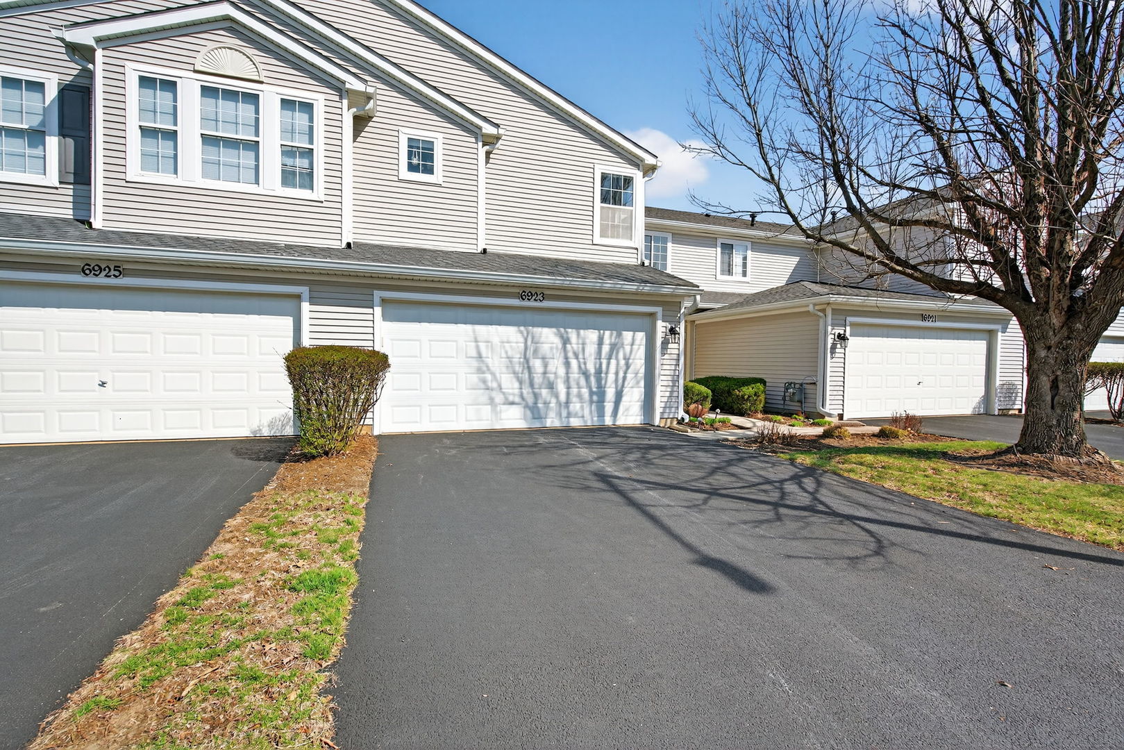 6923 Clearwater Drive #CM04-2, Plainfield, IL