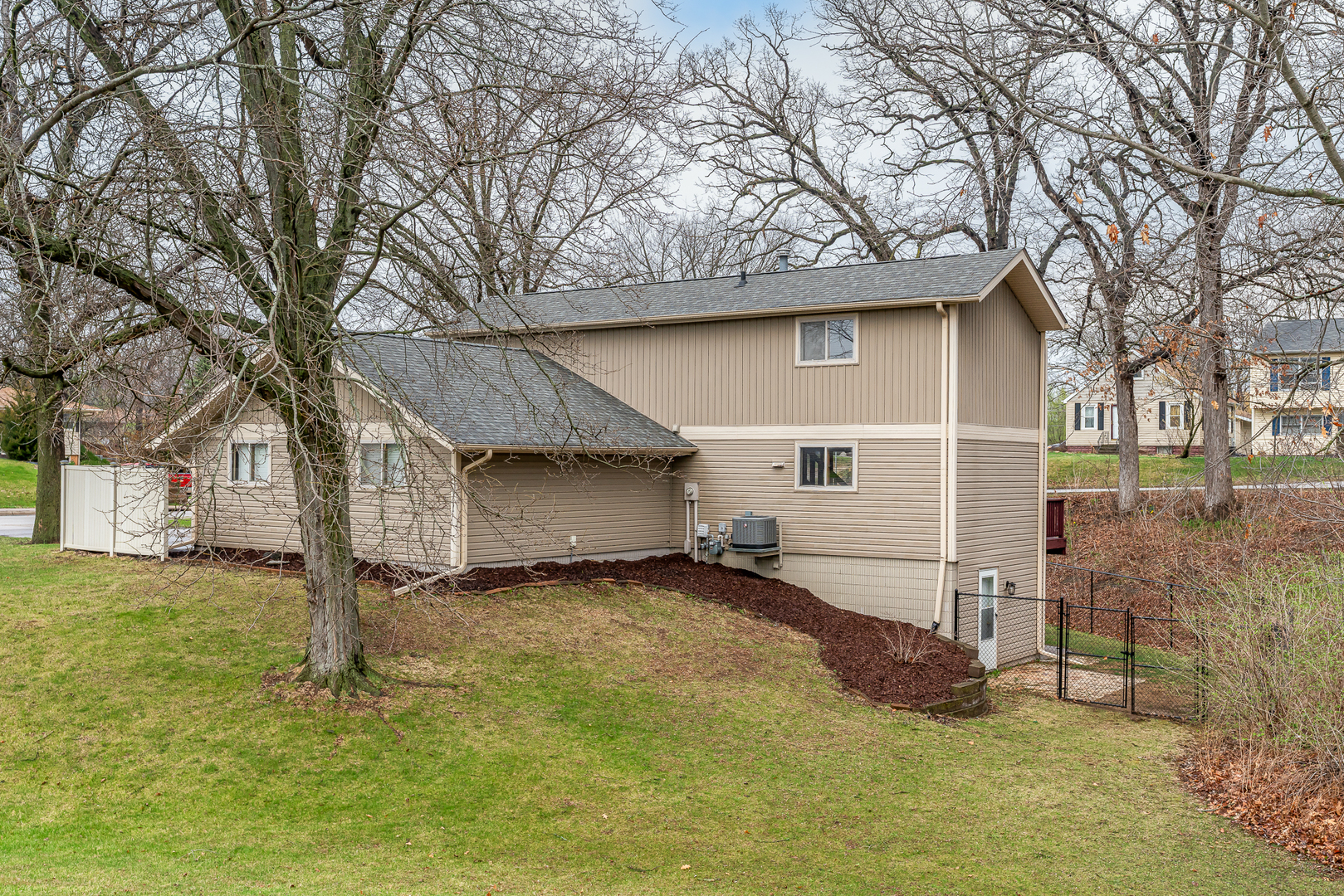 5302 32nd Avenue, Moline, IL