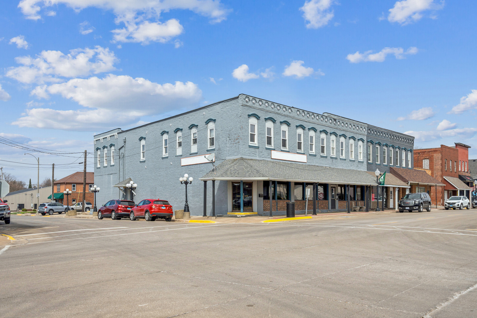 201 & 205 N State Street, Geneseo, IL