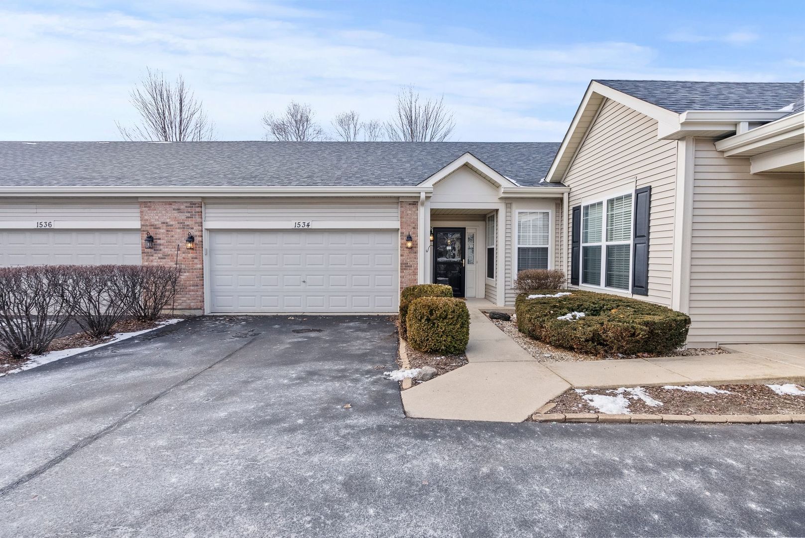 1534 W Cadillac Circle, Romeoville, IL