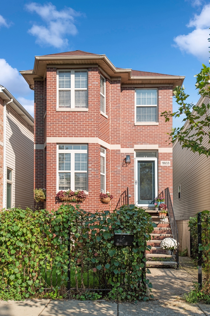 1803 N Fairfield Avenue, Chicago, IL