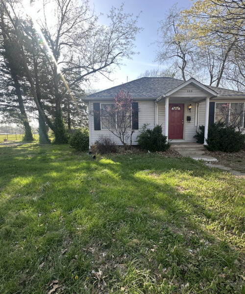 200 N Oakland Avenue, Carbondale, IL