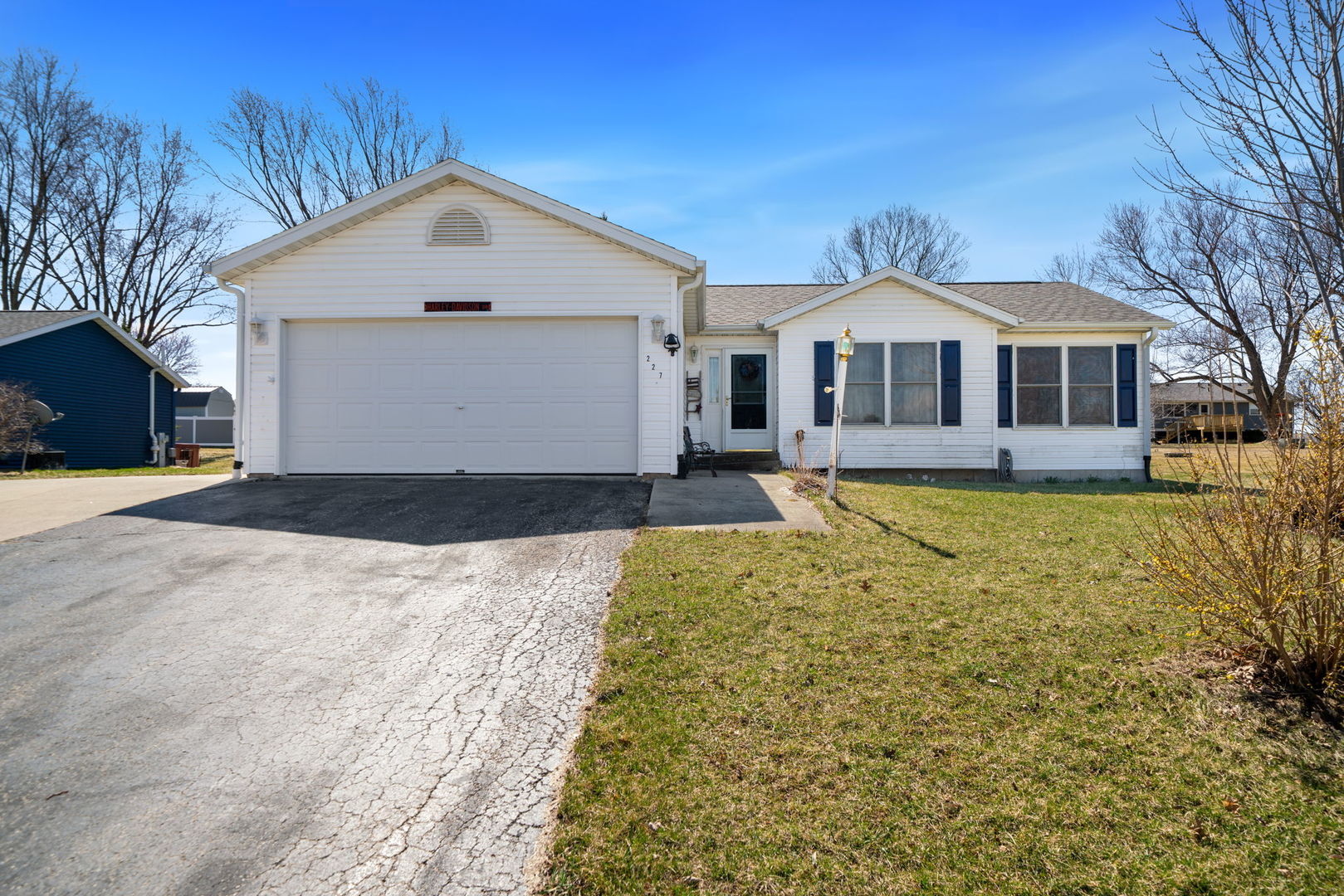 227 Meadow Drive, Orangeville, IL