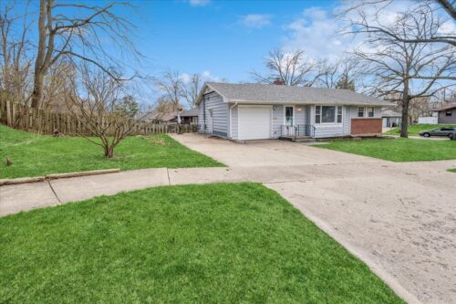 3005 Oak Grove Lane, Rockford, IL