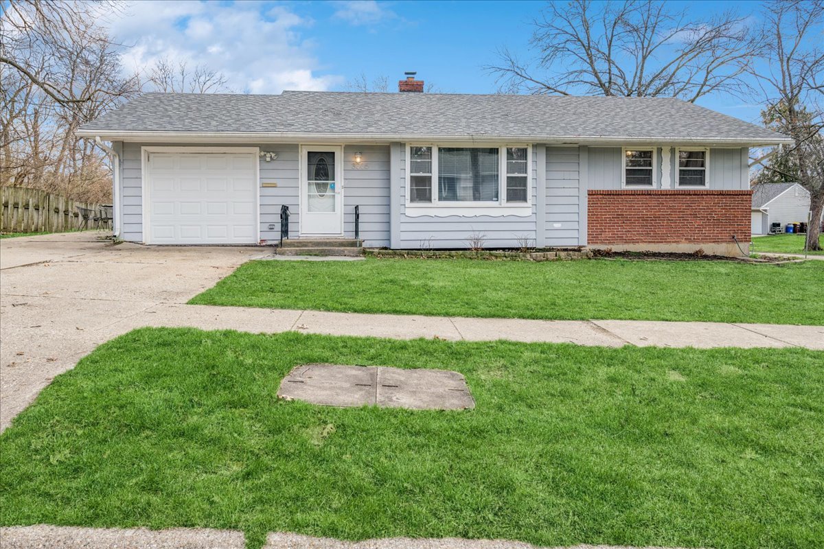 3005 Oak Grove Lane, Rockford, IL