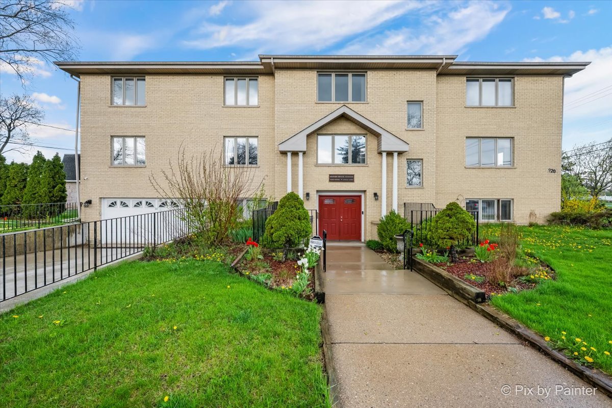 920 N Northwest Highway, Park Ridge, IL