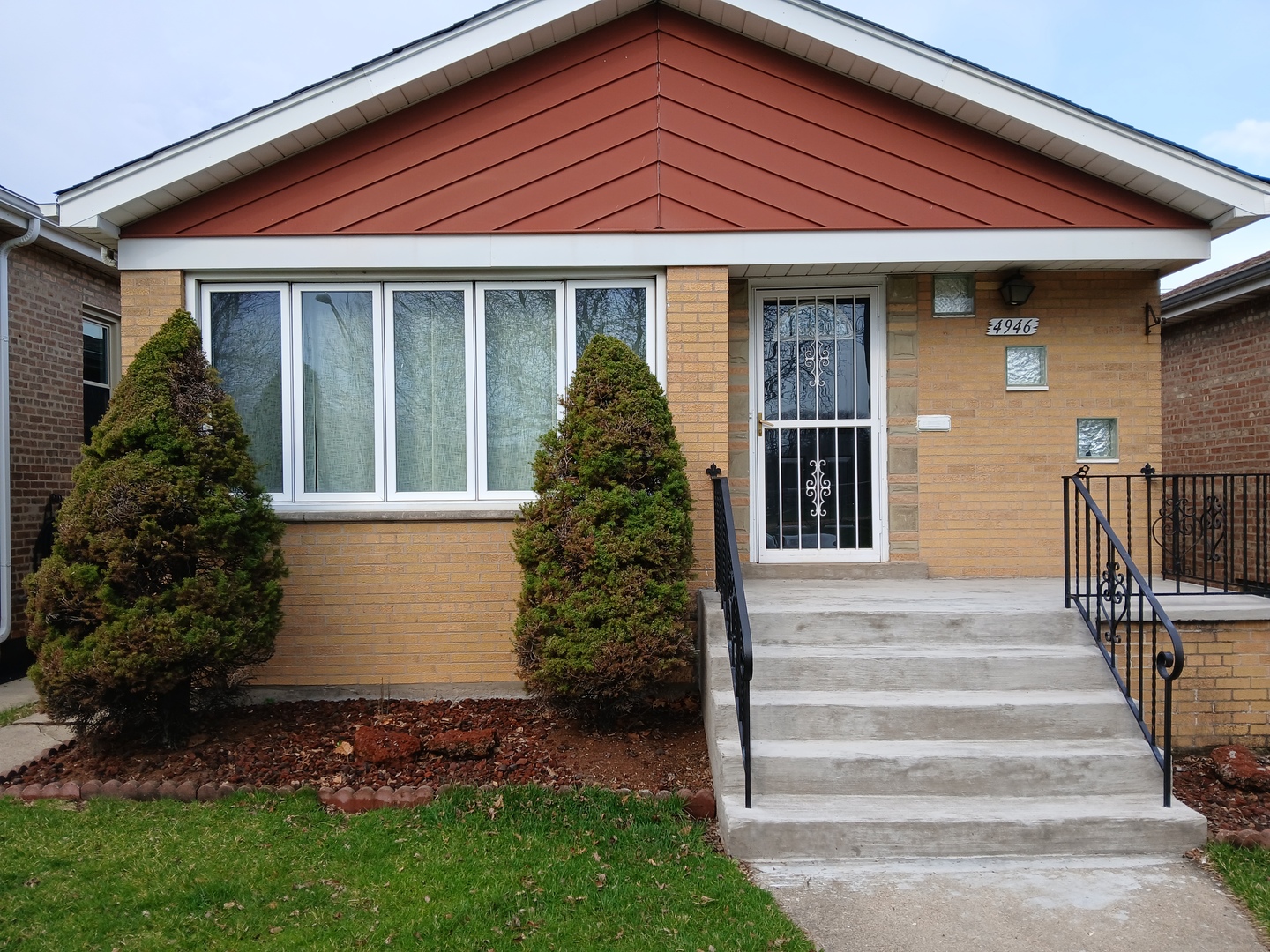 4946 S LeClaire Avenue, Chicago, IL