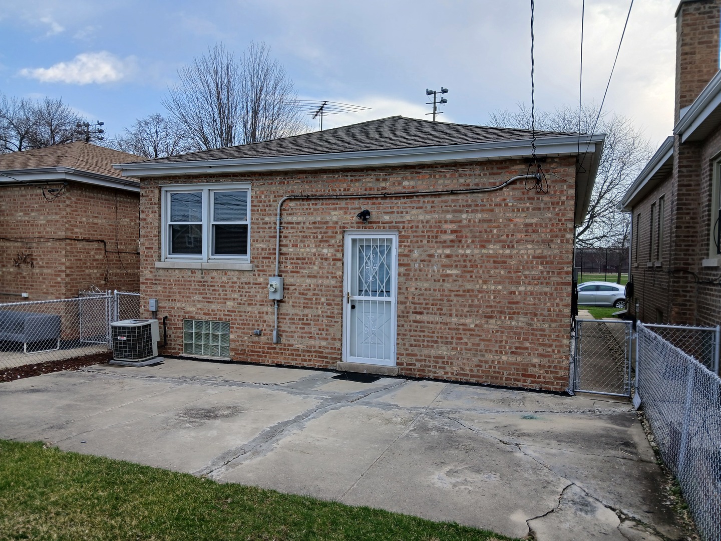 4946 S LeClaire Avenue, Chicago, IL