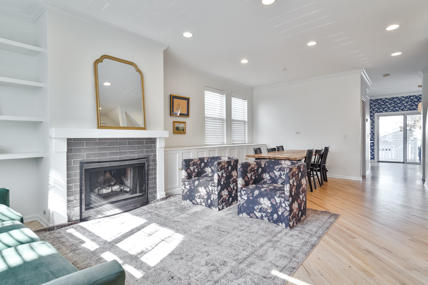 1825 N Wilmot Avenue, Chicago, IL