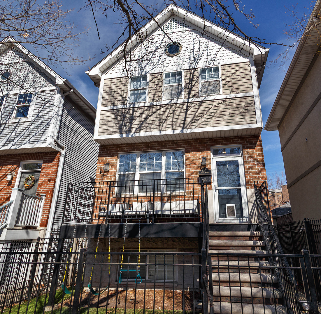 1825 N Wilmot Avenue, Chicago, IL