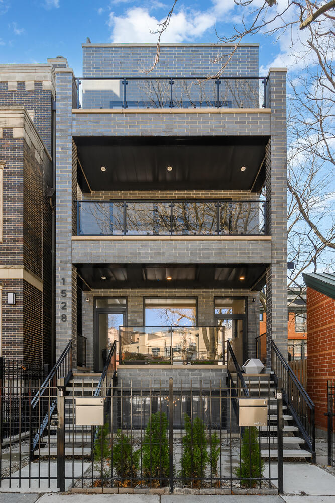 1528 N Elk Grove Avenue #1, Chicago, IL