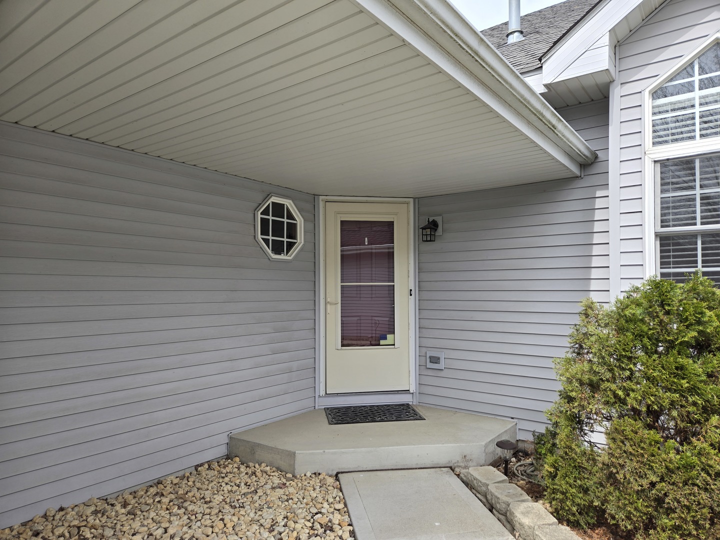 130 S McGinty Street, Diamond, IL