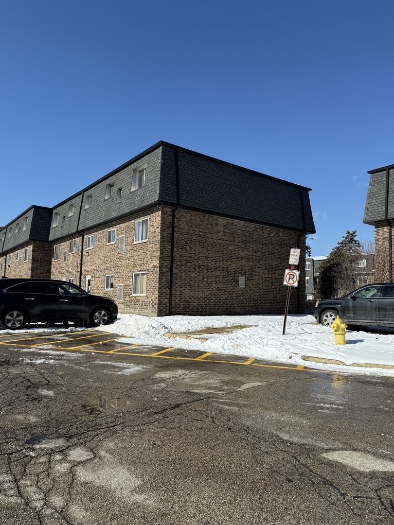 9405 Bay Colony Drive #3W, Des Plaines, IL