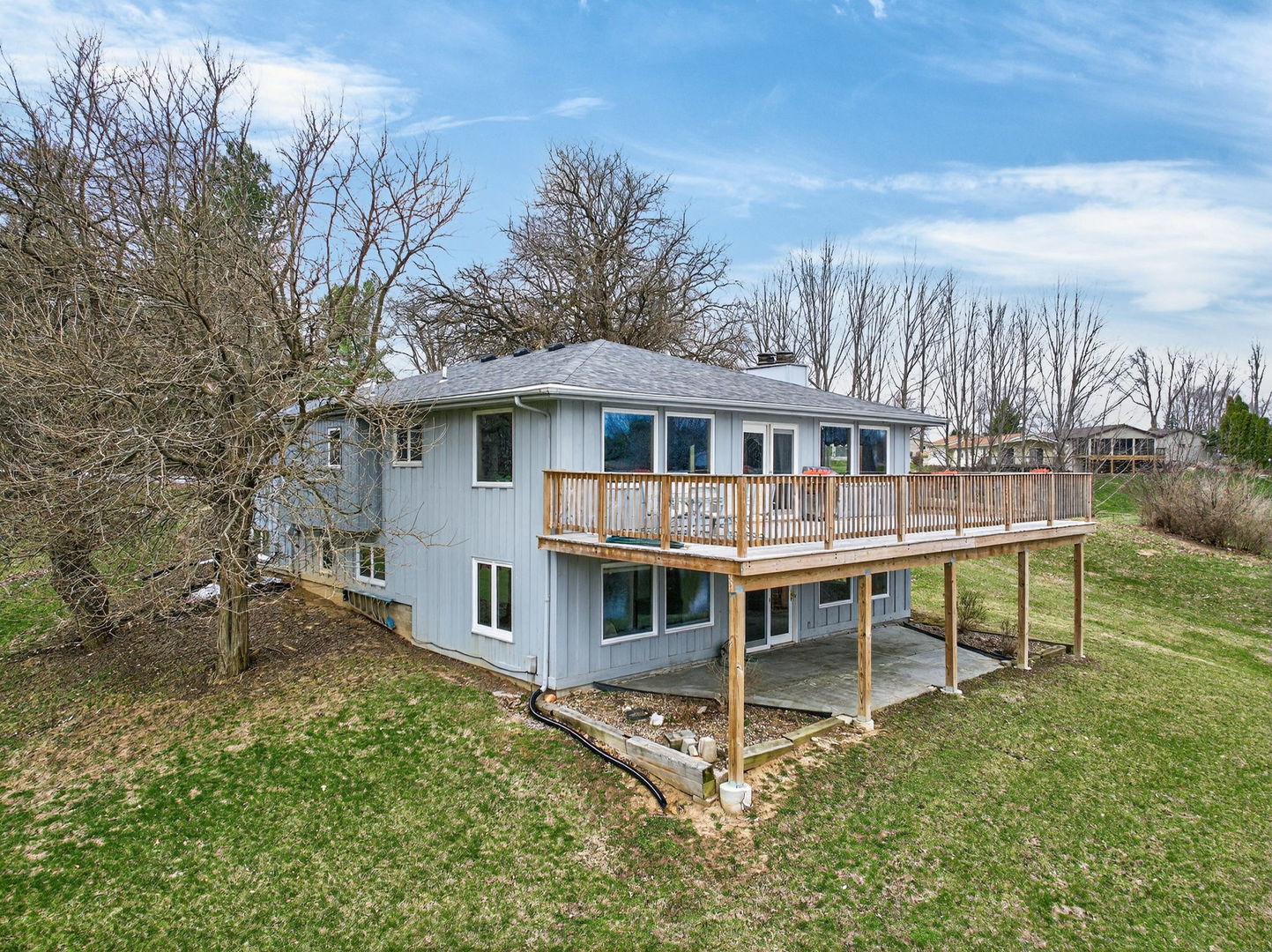 516 Crestview Drive, Sherrard, IL