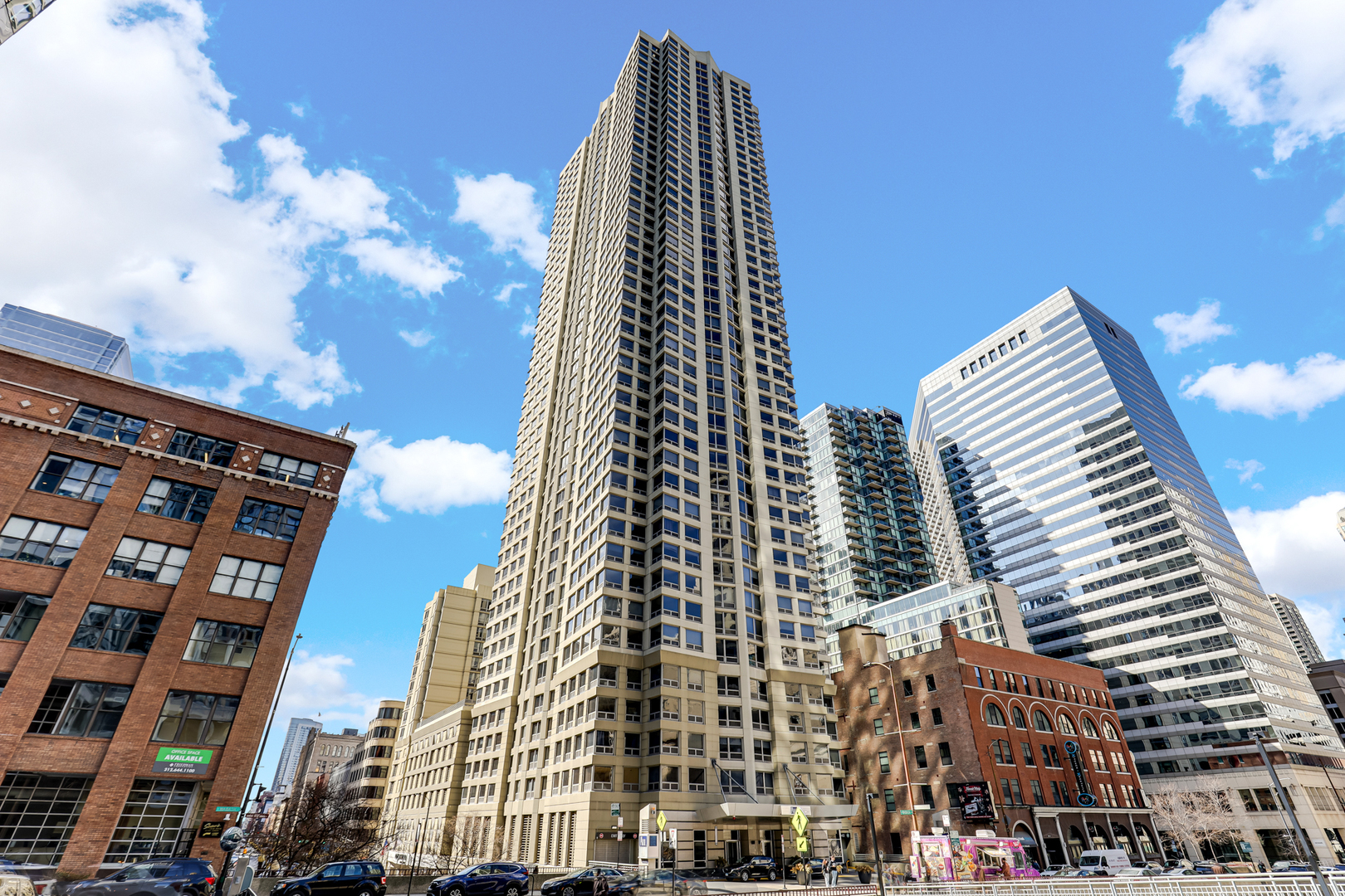 440 N Wabash Avenue #2708, Chicago, IL