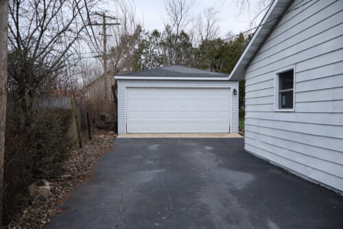 202 E STREAMWOOD Boulevard, Streamwood, IL